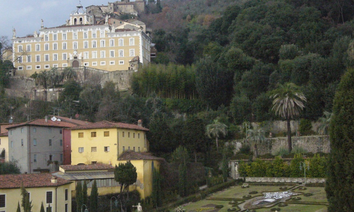 Collodi Apartment | panoramic, front Collodi Garden