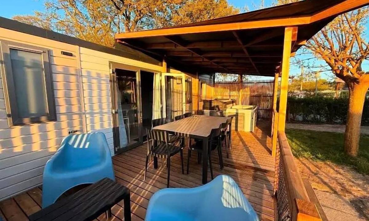 Saint-Molf House | PLENITUDE Collection - 4-bedroom, 2-bathroom mobile home with private spa, sleeps 8