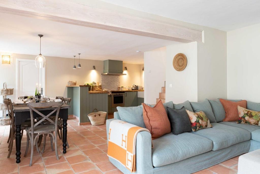 Grimaud House | Pretty Historical Village House