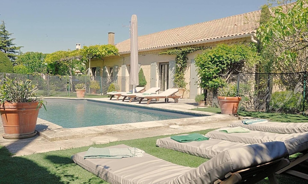 St.-Remy-de-Provence House | Private Heated pool - walking distance from Saint-Rémy-de-Provence