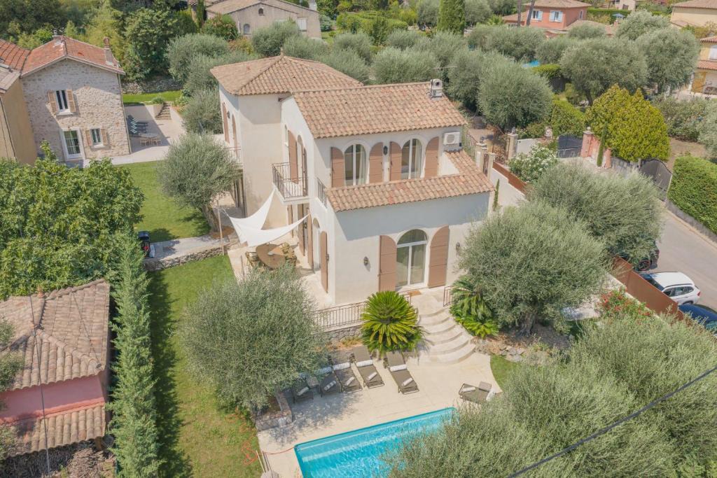 Saint-Jacques Villa | Private Villa with Pool for 10 Guests in Cannes-Mougins
