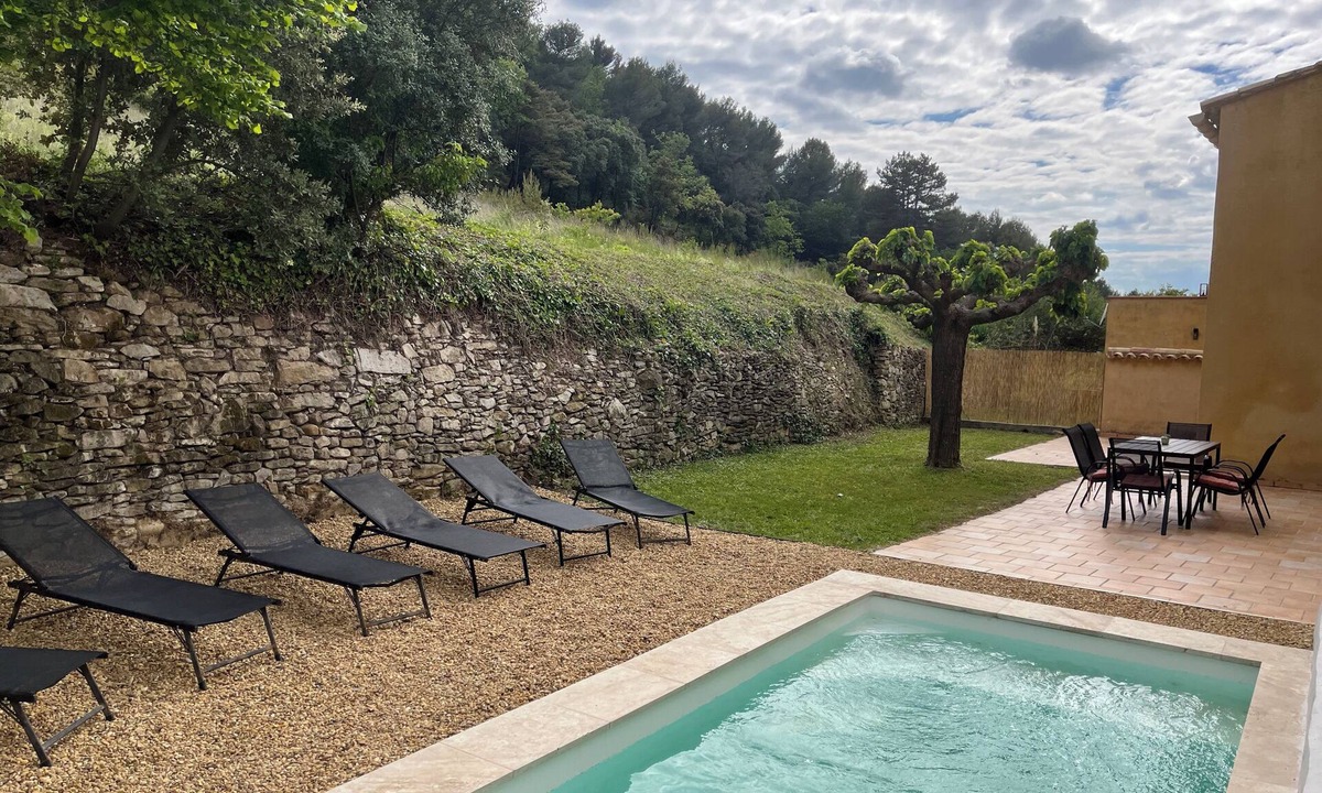 Vaison-la-Romaine House | Provençal country house with a private heated pool and Wi-Fi, rated ⭐️⭐️⭐️