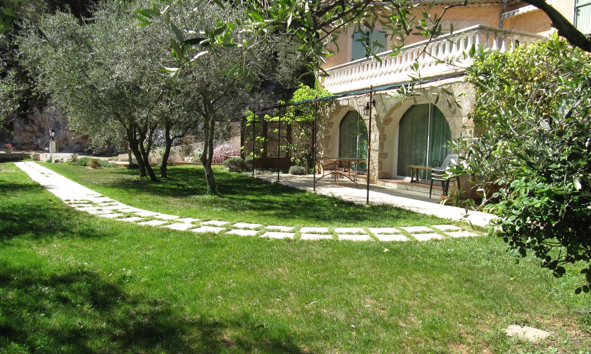 Speracedes Villa | Provencal villa in Cabris, between sea and mountains.
