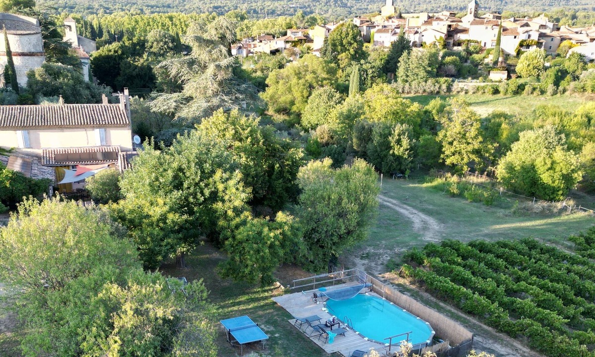 Lourmarin House | Provence farm luberon 3 bedrooms swimming pool air conditioning lourmarin center