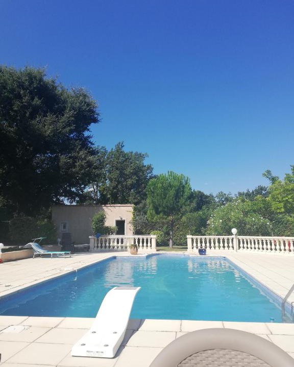 Neoules House | Provence verte La RayAnne
