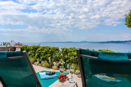 Le Dramont House | Provenzalisches Ferienhaus Citronniers - Garten mit Meerblick und Pool by Riviera HomeLife