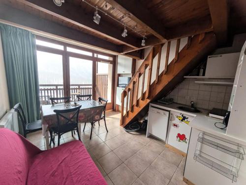 Montgenevre Apartment | Résidence Plein Soleil - Petit duplex 4 pers plein sud sur les hauteurs du village MAE-2803