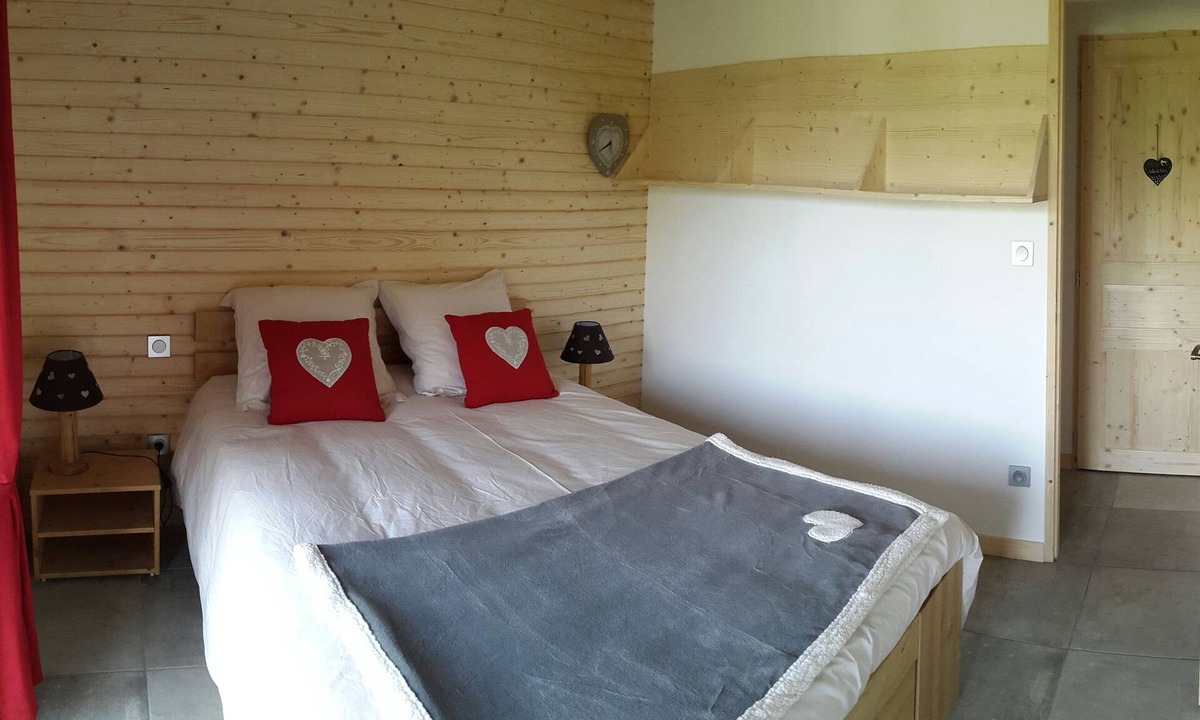 Villard-de-Lans Apartment | Rare detached apartment in wooden chalet with breathtaking views not overlooked