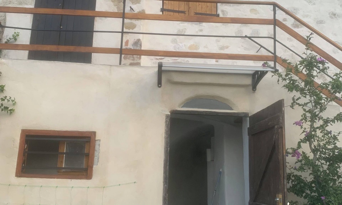 Bendejun House | Rent village house 2 rooms possibility 8 beds. Quiet forest/river