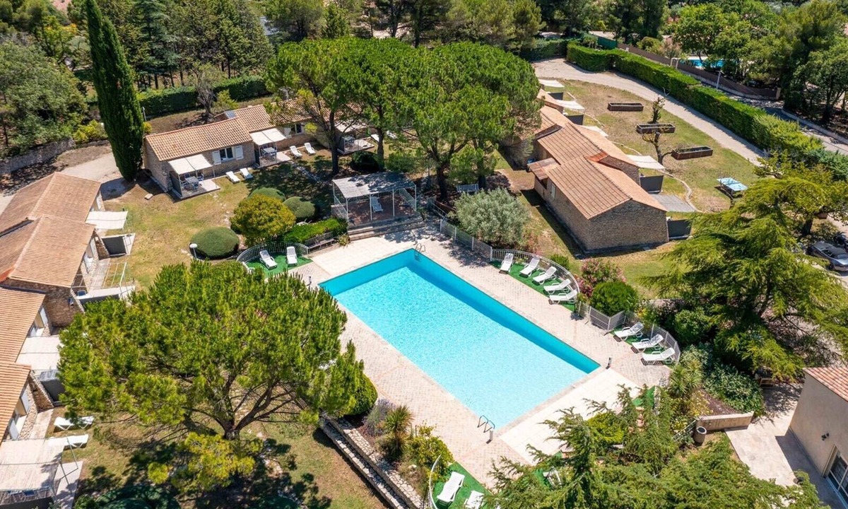 La Roque-sur-Pernes House | Rental near Ventoux with pool n°14