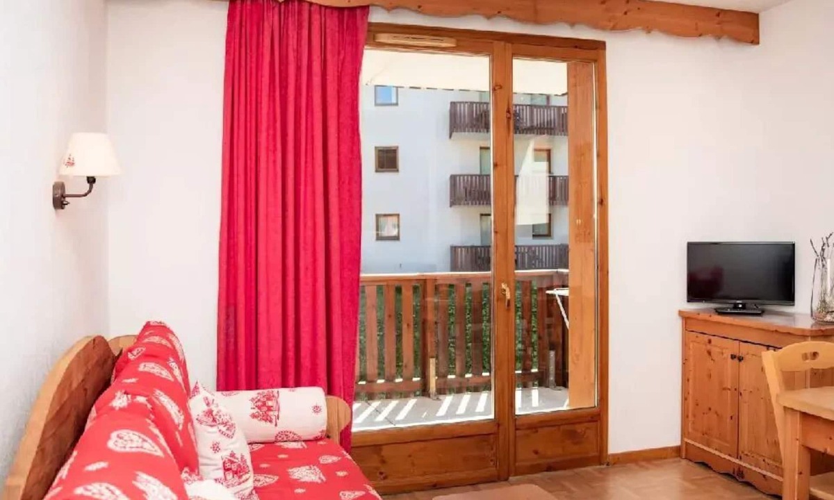 Puy-Saint-Vincent Apartment | Residence The Gentianes - Studio 4 people-Residence LES GENTIANES