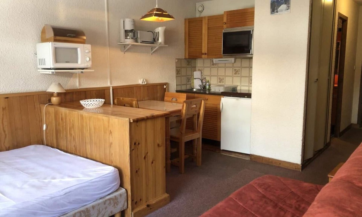Valloire Apartment | Resort center, 1st floor, balcony, parking, tv, ski locker, 27m², Valloire