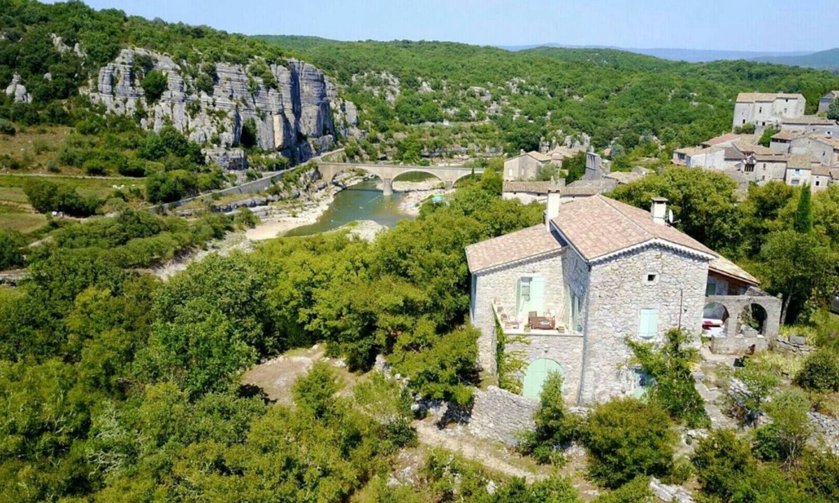 Balazuc House | Restored character house, comfortable living in the heart of nature.
