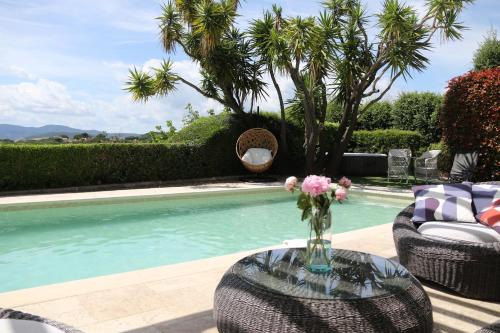 Sainte-Maxime Villa | Rez de Villa Les Feuillantines vue magnifique, piscine chauffée privée, jacuzzi, "villa Les Feuillantines
