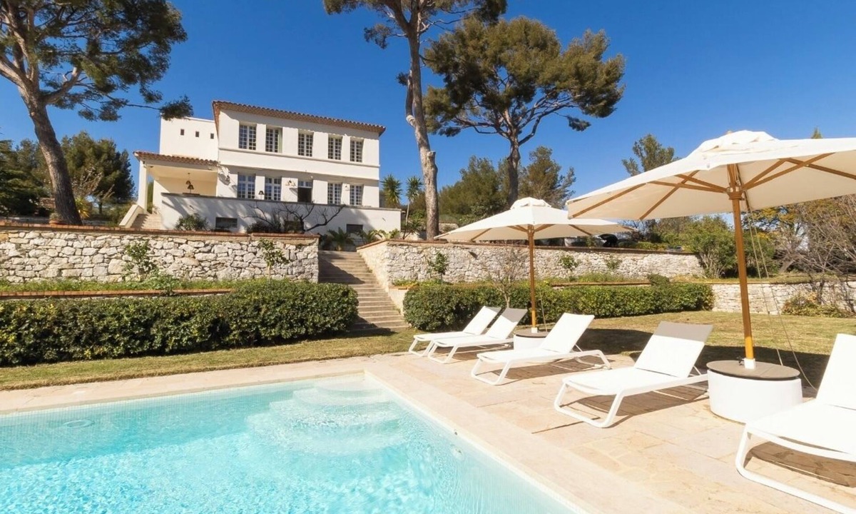 Cassis Villa | Roca Blanca
