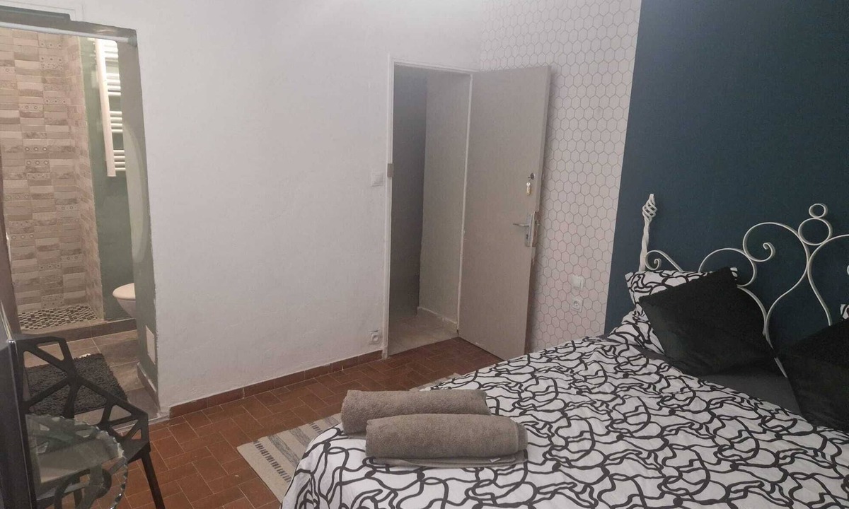 Bedarrides House | Room for rent in a quiet house in the countryside