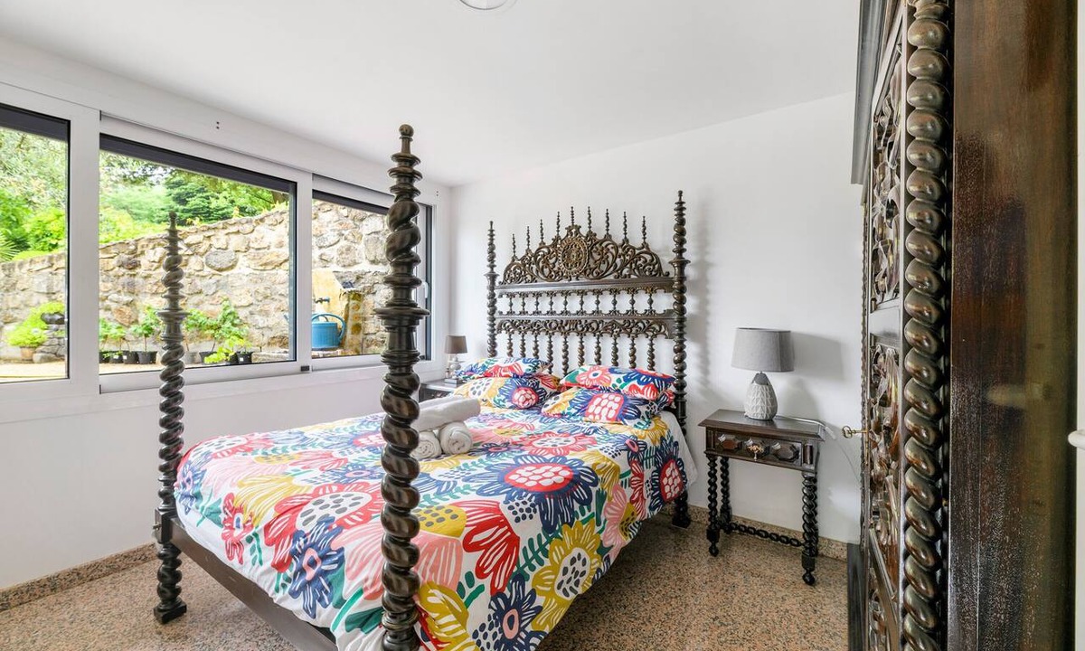 Hermitage-Tournonais-Herbasse-Pays de Saint-Felicien Apartment | Room “La Chambre Tom” with Shared Pool, Communal Garden and Wi-Fi