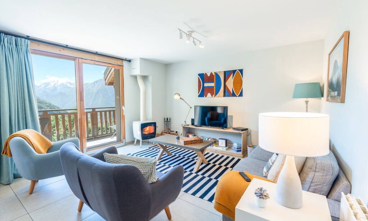Vaujany Ski Chalet | Ski Chalet in Vaujany, Alpe D'Huez, sleeps 6 with incredible views