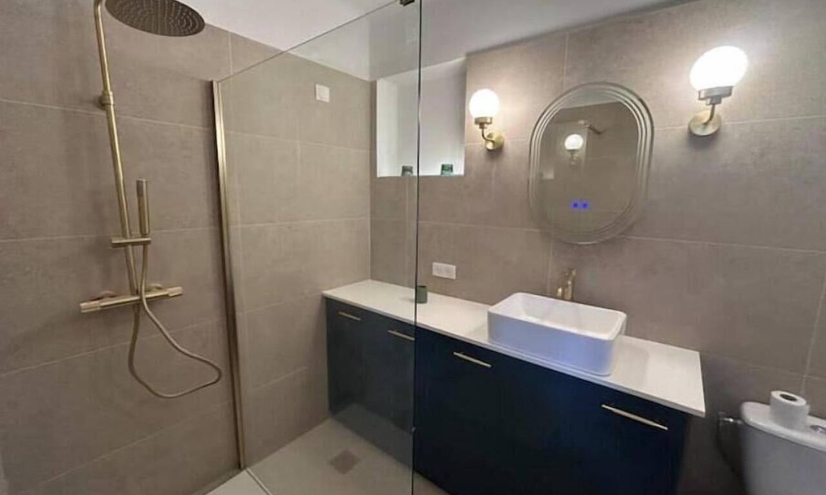 Antibes Apartment | Spacious, bright studio apartment, 33 m², Juan-les-Pins