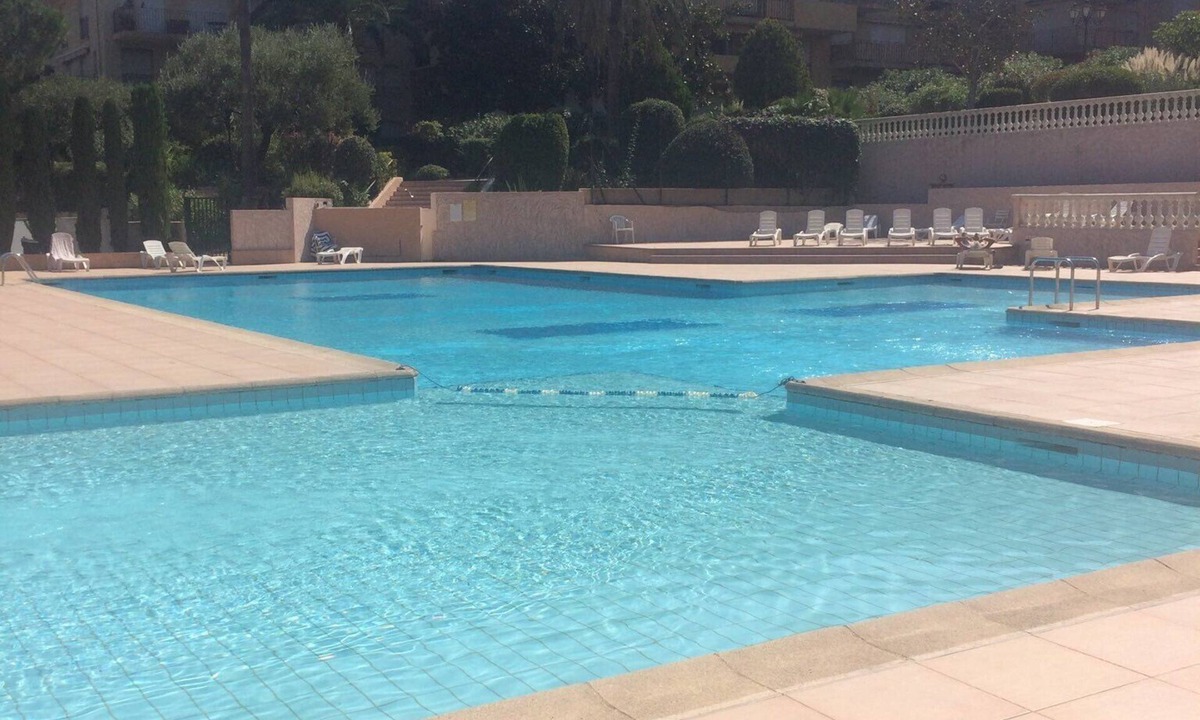 Saint-Tropez Apartment | St tropez appart 3* parking port plage à pieds route des plages à 2 pas, wifi !