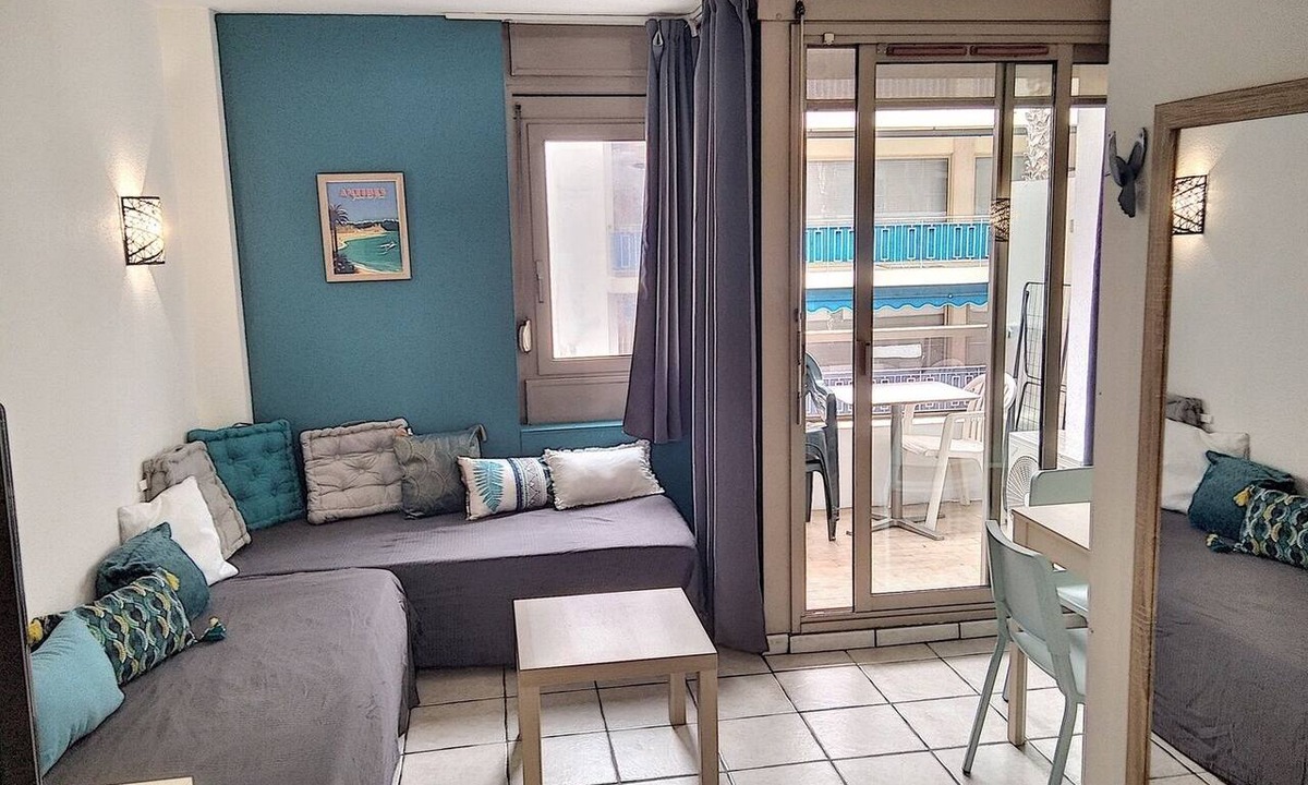 Juan-les-Pins Apartment | Studio 309 Bord de mer Résidence Graziella