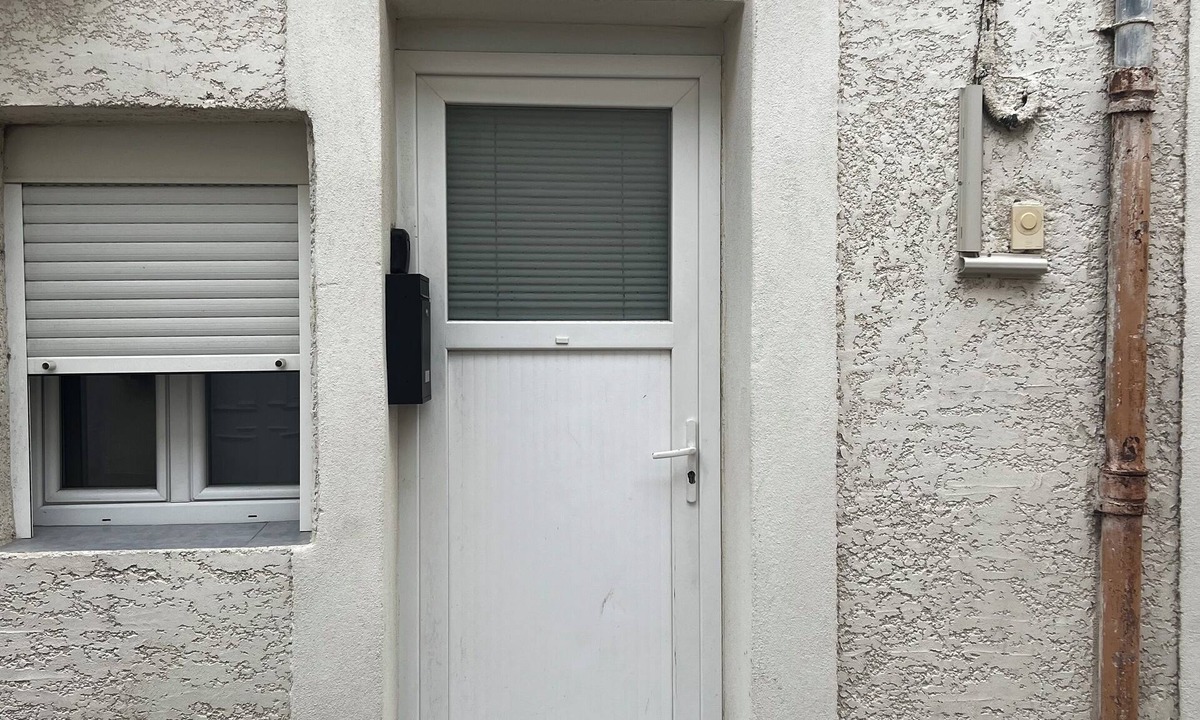 Palavas-les-Flots Apartment | Studio apartment in the pedestrian district near the Institut Saint-Pierre