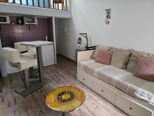 Privas Apartment | studio centre ville