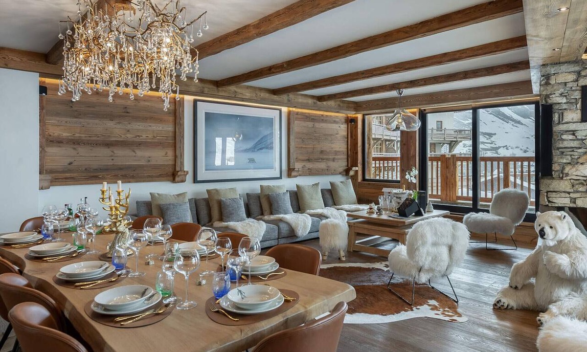 Val-d'Isere Apartment | Stunning Ski-In/Ski-Out Apartment with Jacuzzi Near Bellevarde, Val-d'Isère