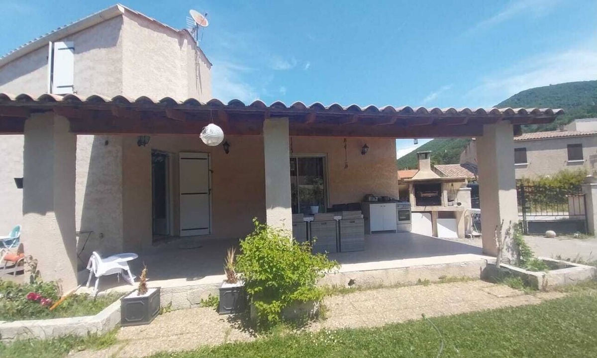 Digne-les-Bains Villa | Stunning Villa with Pool (available starting in mid-August) near a lake & Fond ADN