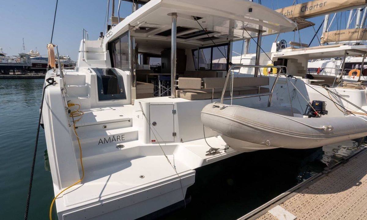 Saint-Mandrier-sur-Mer Boat Rental | Sun-Kissed Sailing Adventure in Provence-Alpes-Côte d'Azur