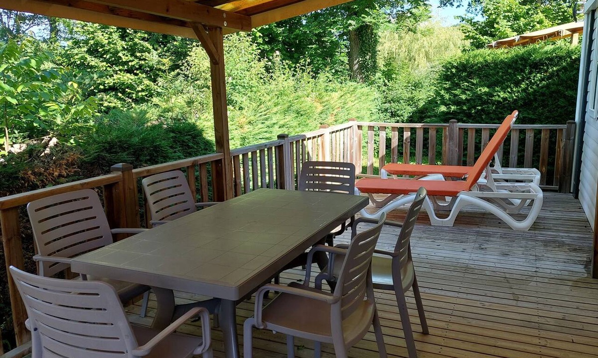 Saint-Laurent-en-Beaumont House | Super Cordelia 2 Mobile Home with Mountain View, Wi-Fi, and Air Conditioning