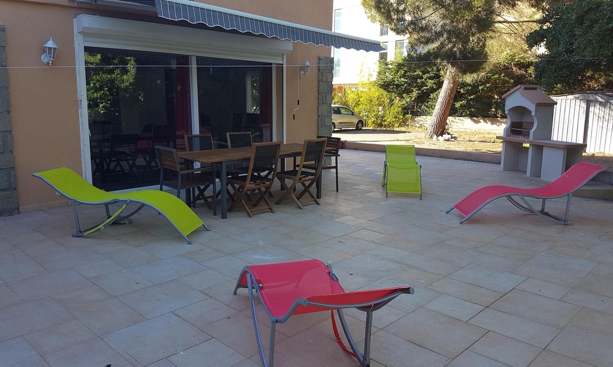 Frejus Port Apartment | Super summer stay at beach, park & Port-Fréjus