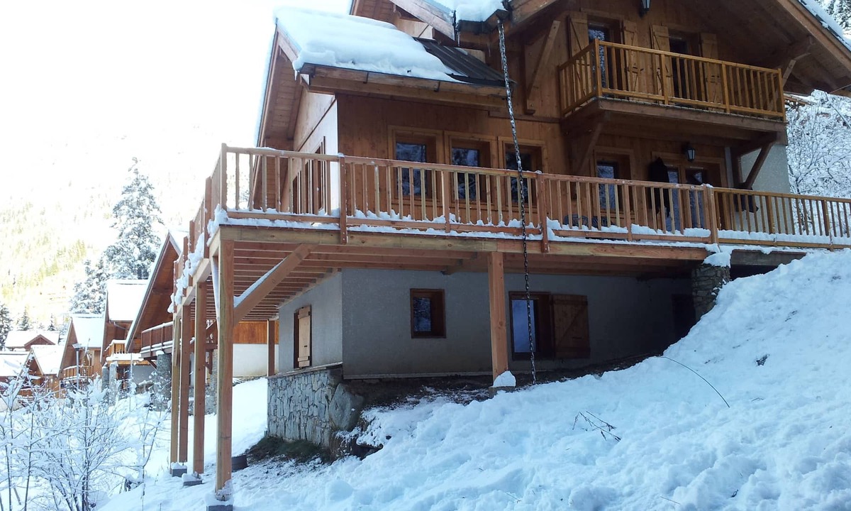 Oz-en-Oisans Ski Chalet | Superb chalet, no less than 205 m2, at Oz-en-Oisans skiing station (Alpe d'Huez)