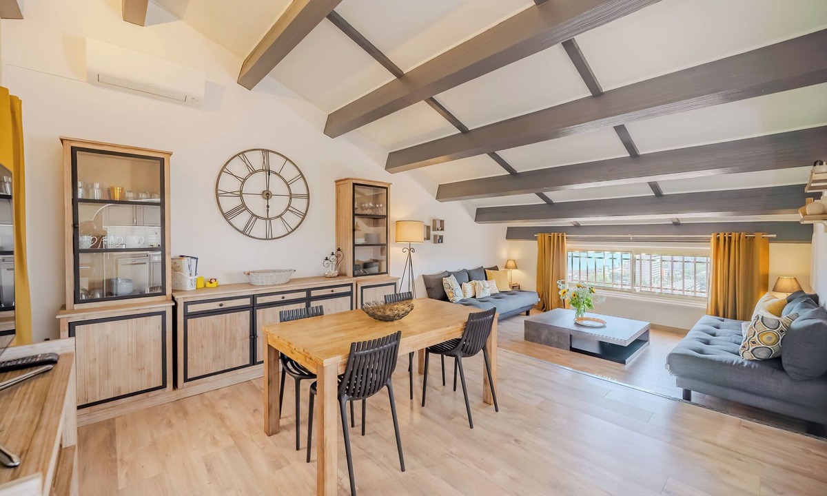 Le Lavandou Villa | SUPERB "TOP OF VILLA" APARTMENT, PANORAMIC SEA VIEW, SWIMMING POOL