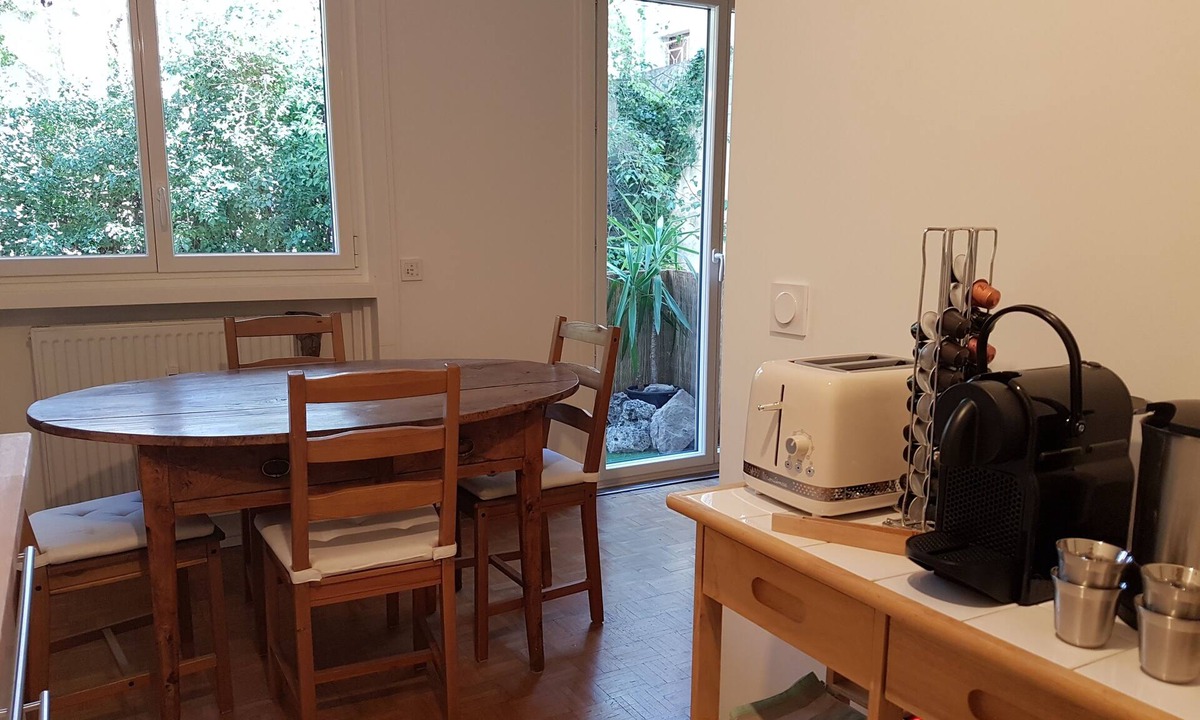 Couronne Urbaine Apartment | T2 apartment, 3-minute walk from the historic center Parc Jourdan district