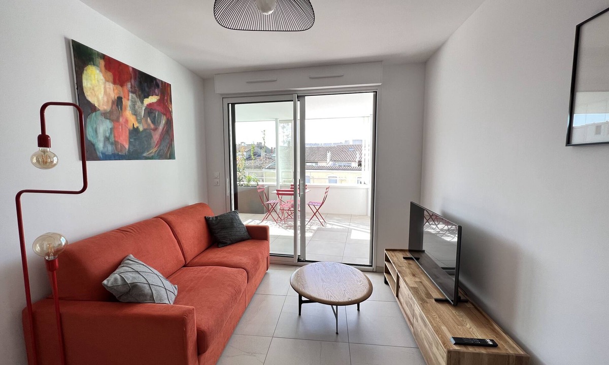 Gares Apartment | T2 historic center with terrace and garage ★