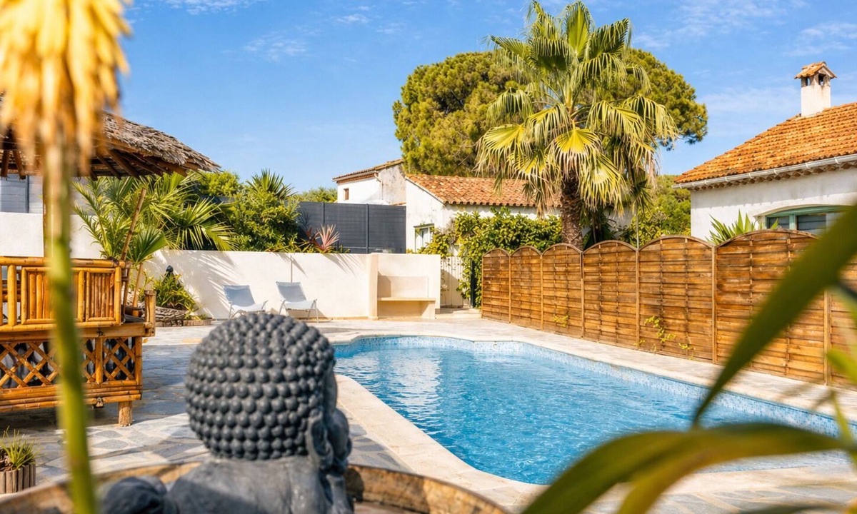 La Nartelle House | T3/35m2 plage de la Nartelle Sainte Maxime- Swimming pool- 2 bedrooms-2 bathrooms- parking