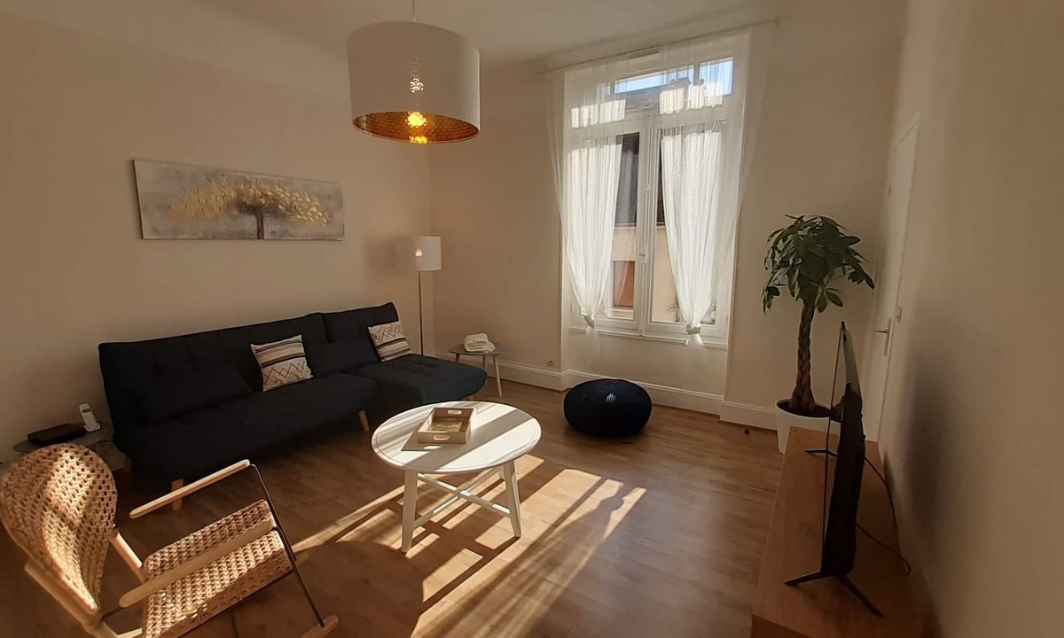 Republique Apartment | T3 ALL COMFORT 5 MIN. DOWNTOWN, THE LAKE AND THE THERMAL BATHS