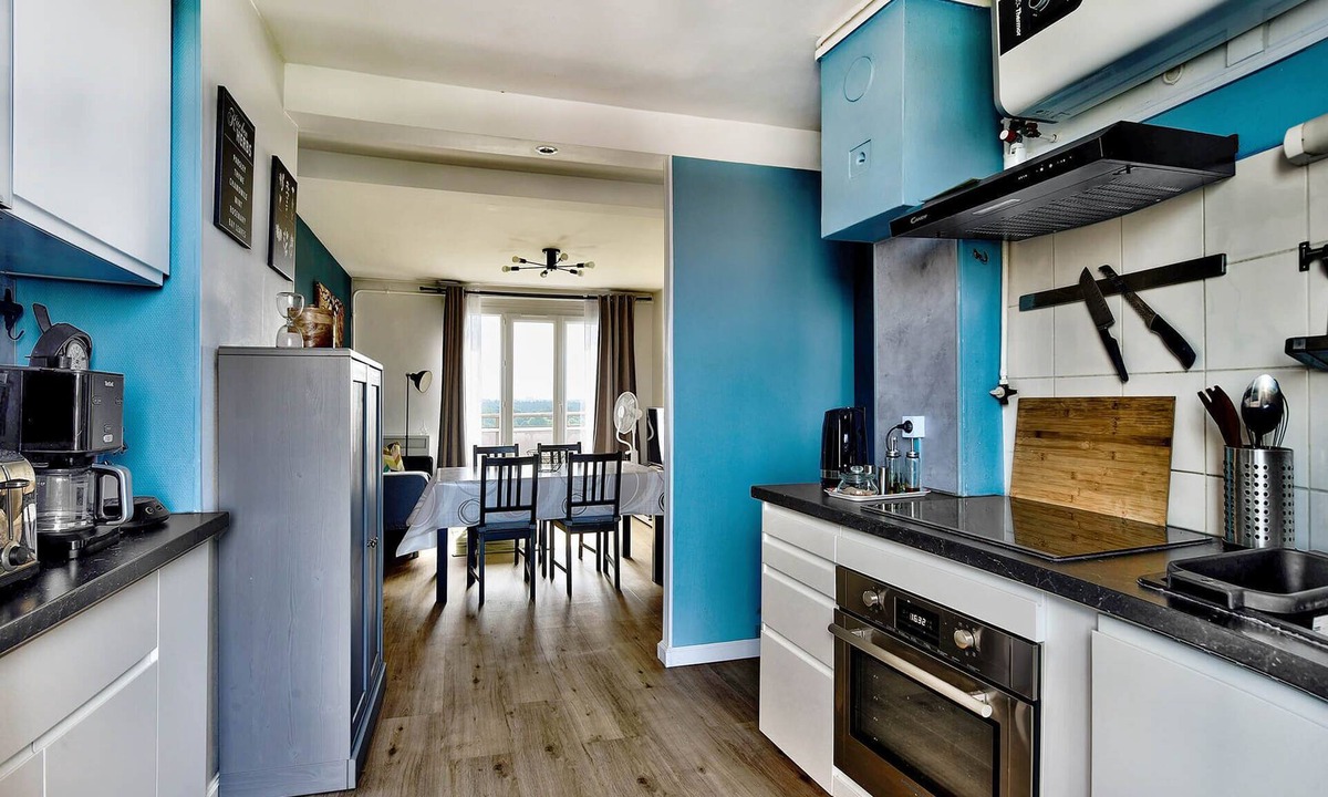 Parilly Apartment | T4, Crossing, 3bed, quiet, Metro D'parking 7/7. Secure residence.