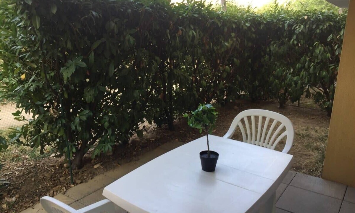 Viviani - Bonnevay Apartment | The Gardens of Louise - 2 Persons with Parking - Terrace