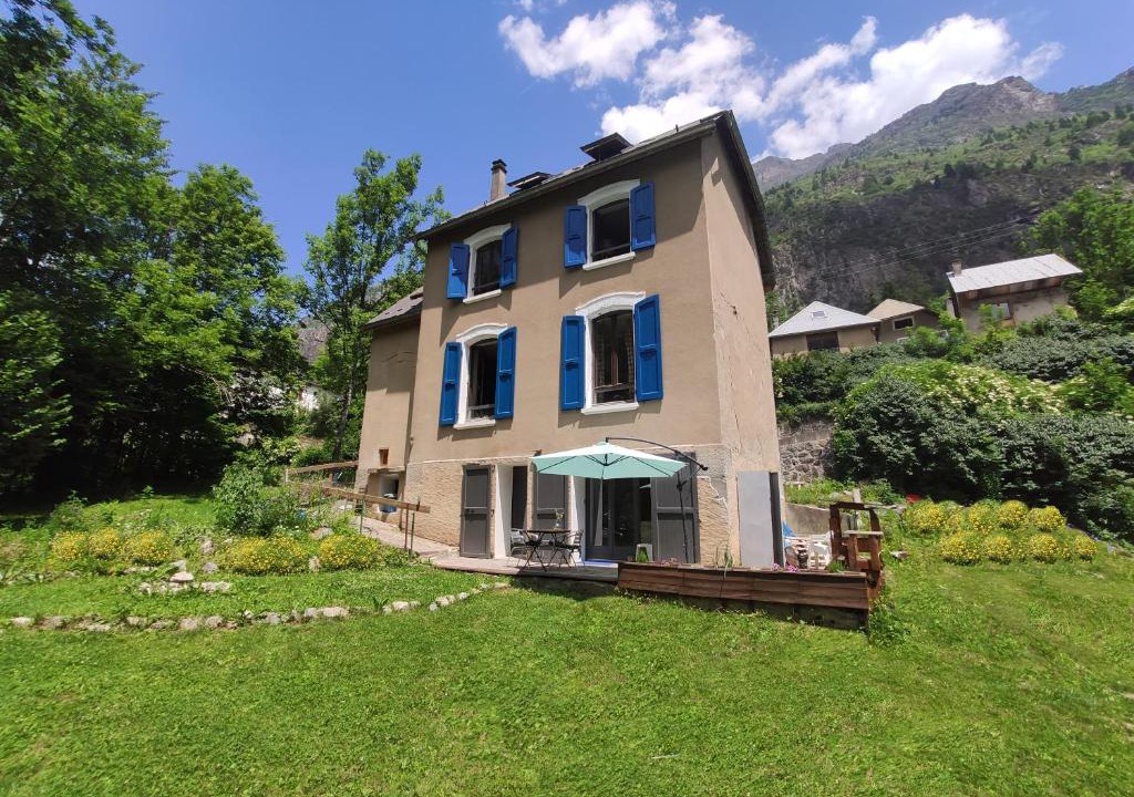 Venosc Apartment | The Old School House, Les Ougiers