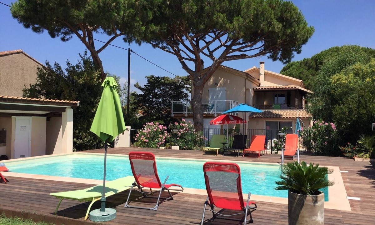 Six-Fours-les-Plages Apartment | Top of charming Villa T4 90M² 9 beds, Swimming pool, sea on foot