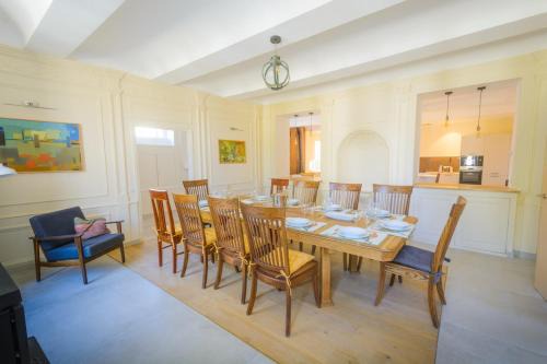 Etoile-sur-Rhone Villa | Très bel hôtel particulier