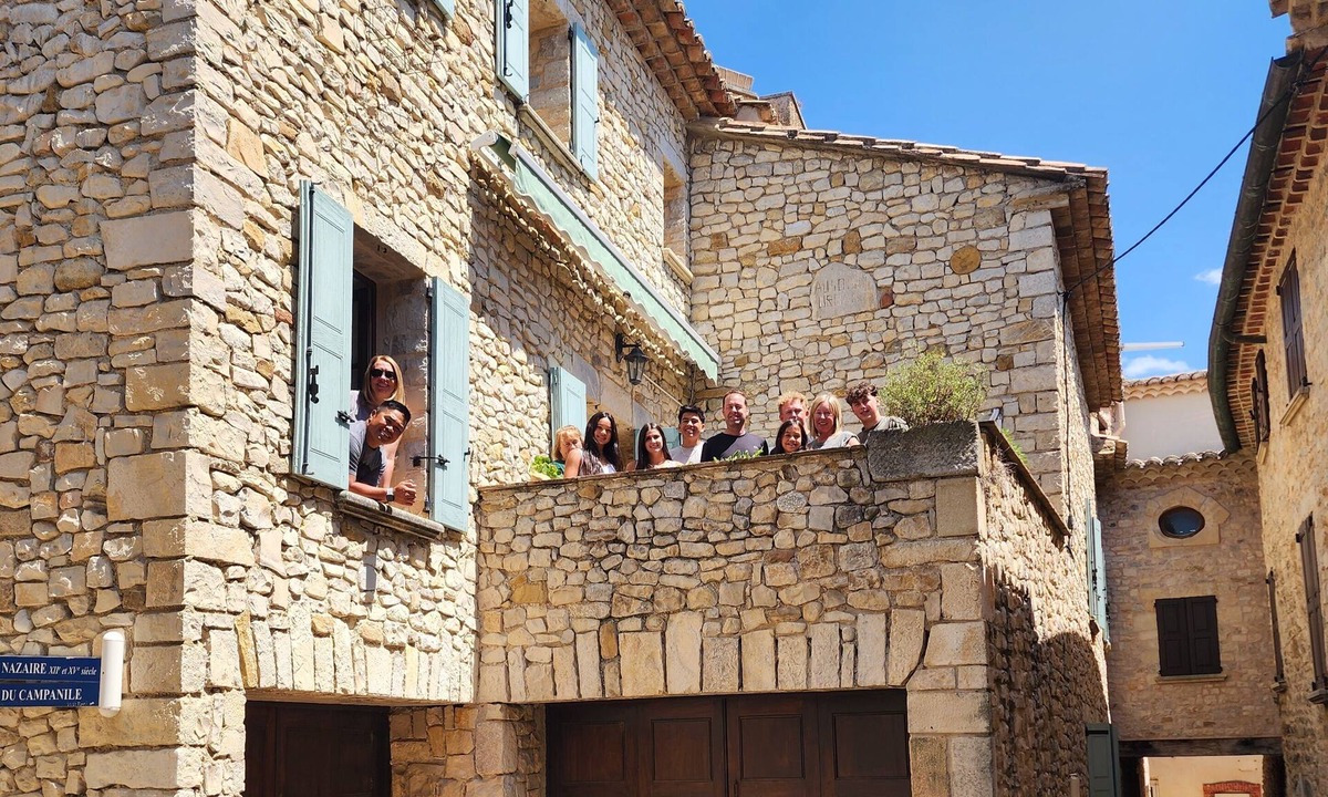 Sablet House | Updated 3-bedroom village house in center of medieval Sablet with cool AC breeze