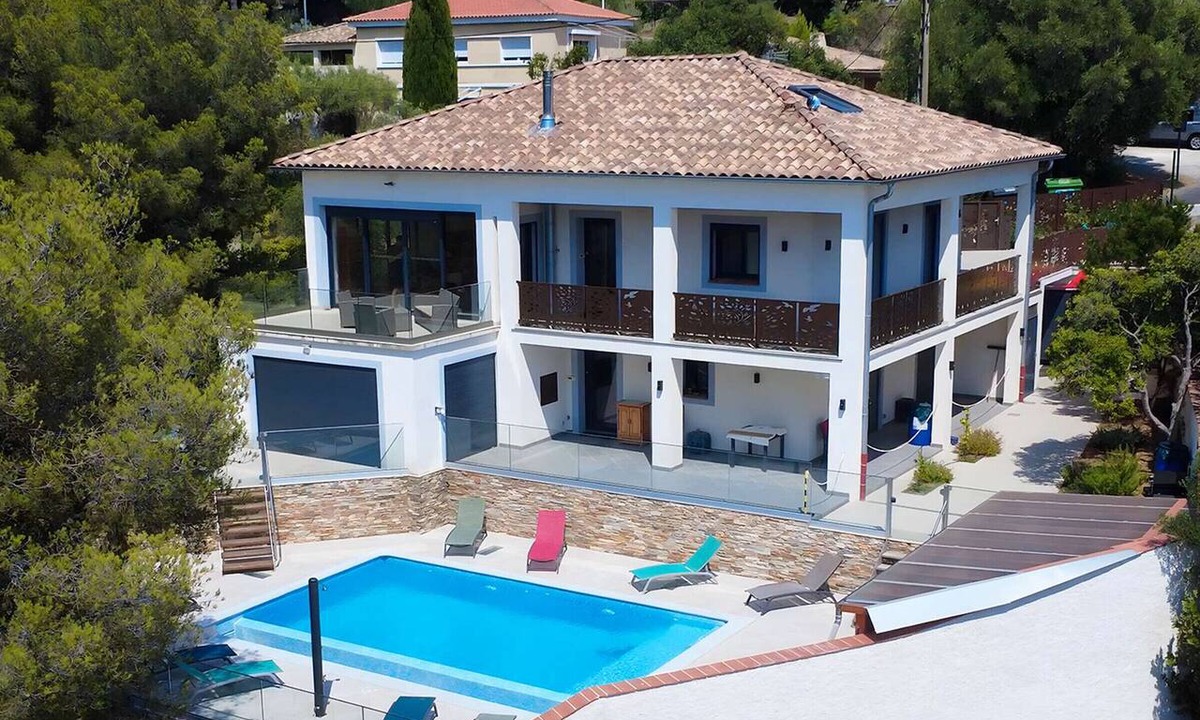 Bormes-Les-Mimosas Villa | Upper villa with pool and AC - 10 guests