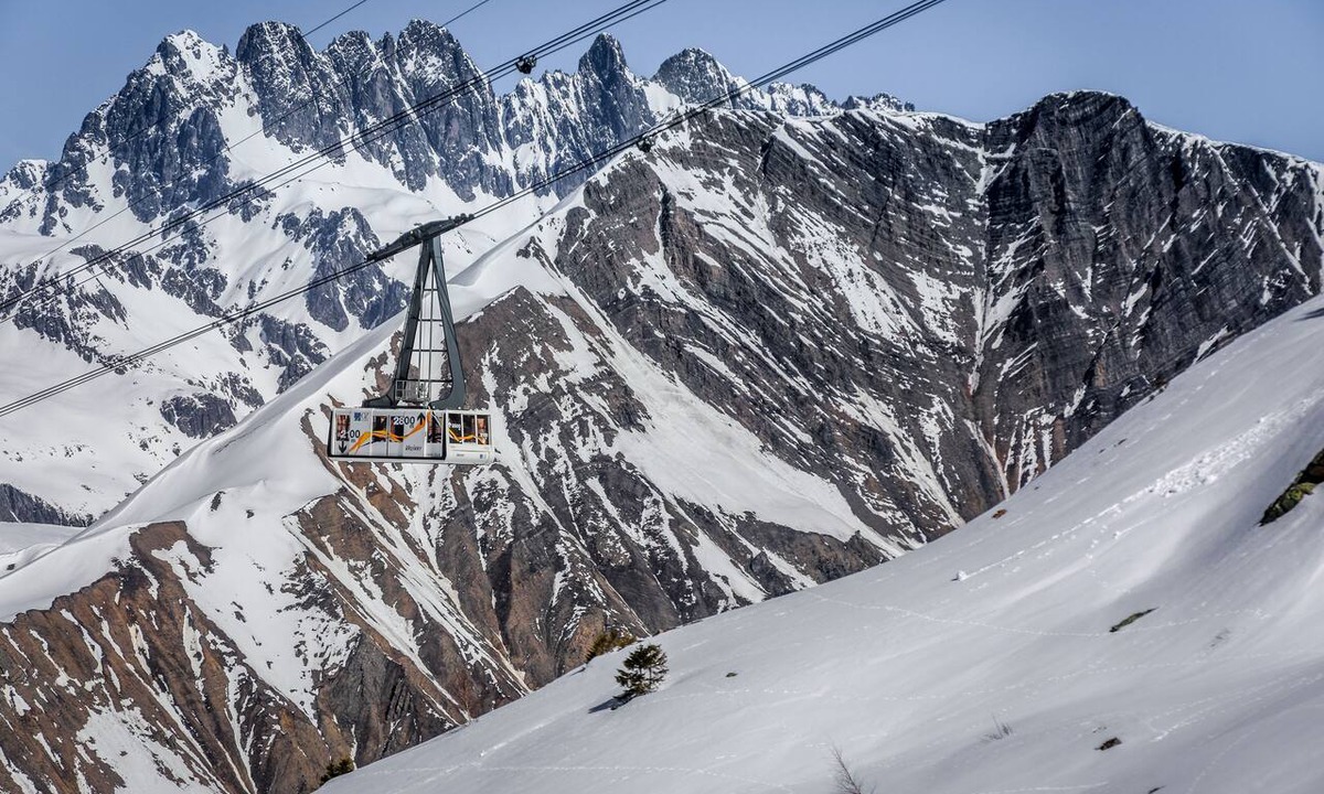 Vaujany Apartment | Vaujany, alpes d'huez, ski, bike, hike, trail chalet 40m2 2/5p,