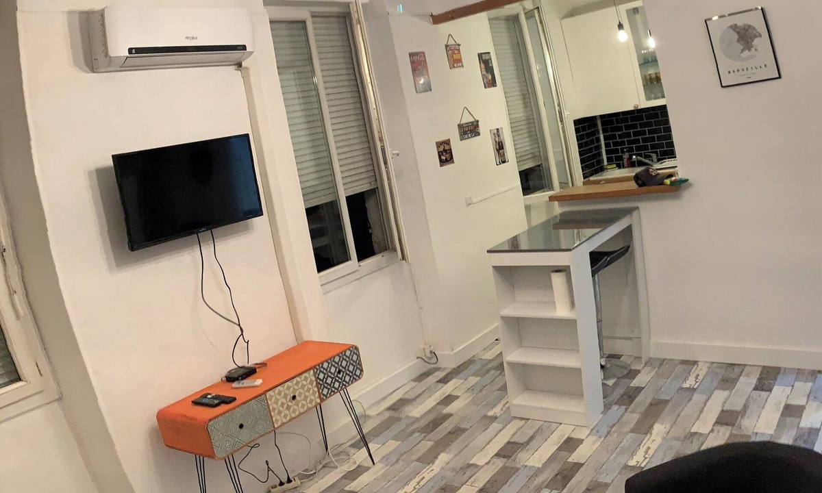 Les Chartreux Apartment | Very quiet t2 reversible air conditioning
