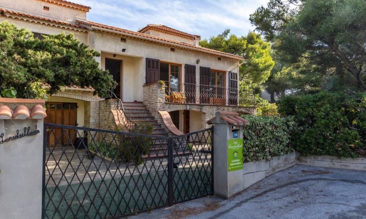 Le Brusc House | Villa 100 Metrin Päässä Merestä