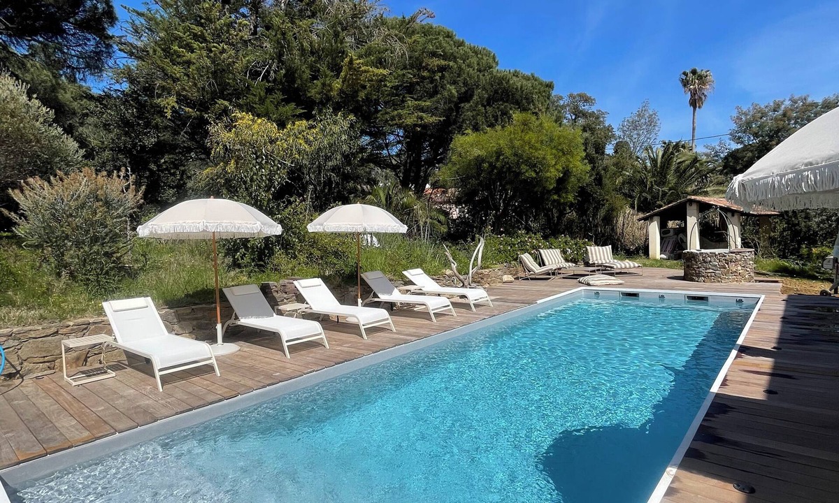 Plage de la Garonnette Villa | Villa 1907 facing the sea 1 min from the beach, shops and 3 min from the golf course