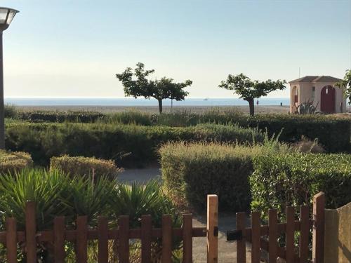 Port Leucate Villa | Villa 2 Pièces Climatisée avec Terrasse, Face à la Mer, Parking Privé, Proche Commerces et Plage - FR-1-81-343